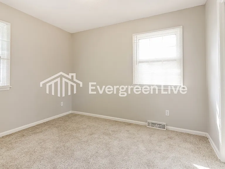 3909 S Berry Ln — Photo 12