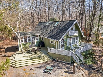 324 Owassa Dr, Pocono Lake, PA, 18347