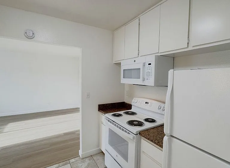 7791 Linda Vista Rd — Photo 9