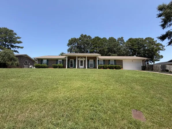 211 E Hickory Bend Rd, Enterprise, AL 36330
