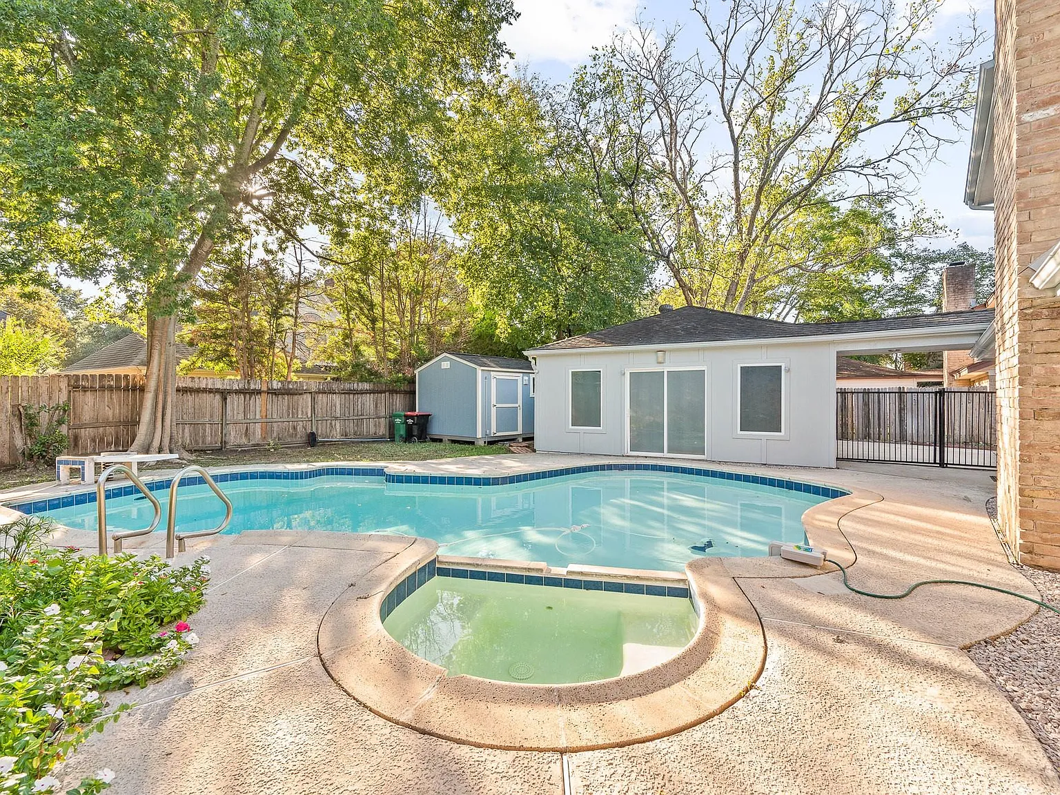 4 bed, 2.5 bath, 2542 sqft, $2,700 — Photo 1