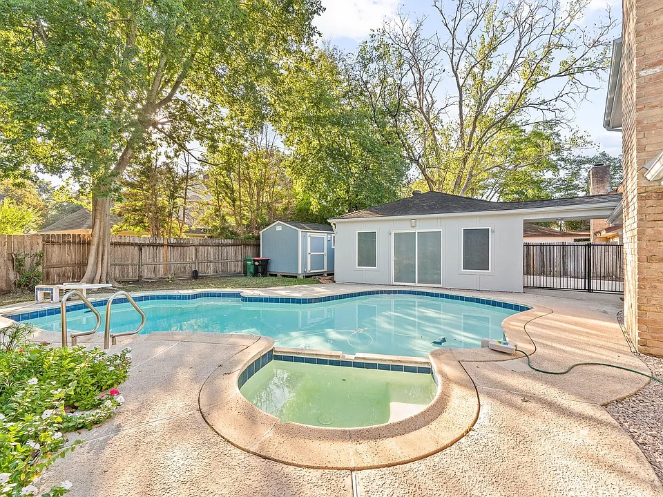 1363 Westgreen Blvd
