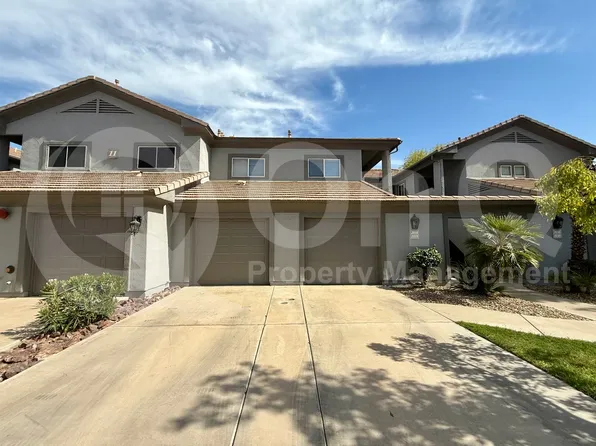 7401 W Arrowhead Clubhouse Dr, Glendale, AZ