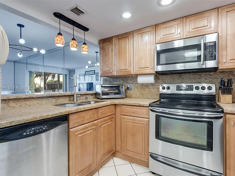 1201 S Ocean Dr #104N — Photo 7