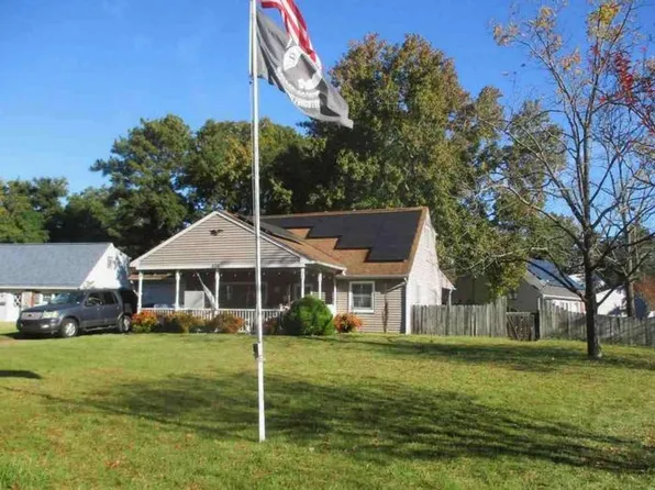 829 Round Bay Cir, Norfolk, VA 23502