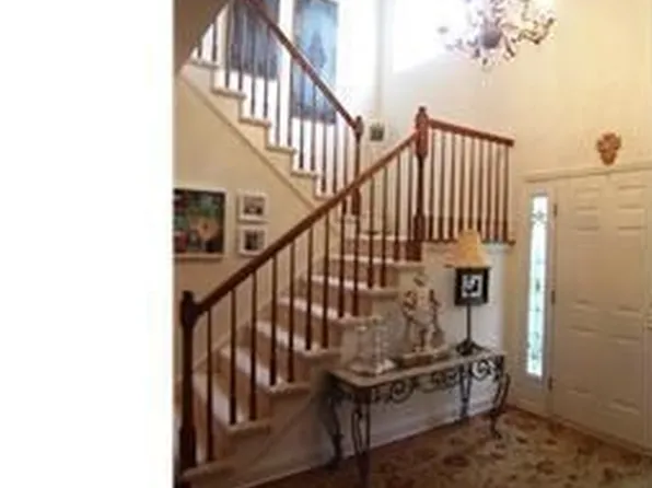 37 Zion Dr, Berlin, NJ 08009