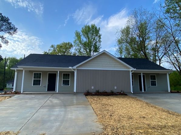 407 W Roswell St, Troy, NC 27371