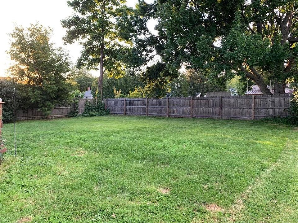 2nd image of 1008/1010 5th Ave