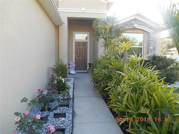 3rd image of 325 Majestic Gardens Dr