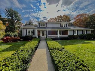 13 Chiswick Rd, Smithfield, RI 02828
