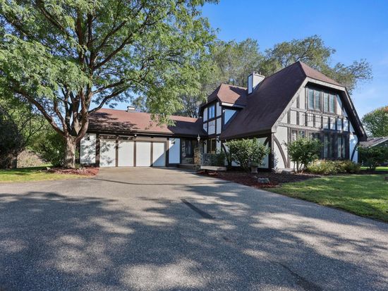 813 Lief Erickson Pl, Saint Cloud, MN 56301