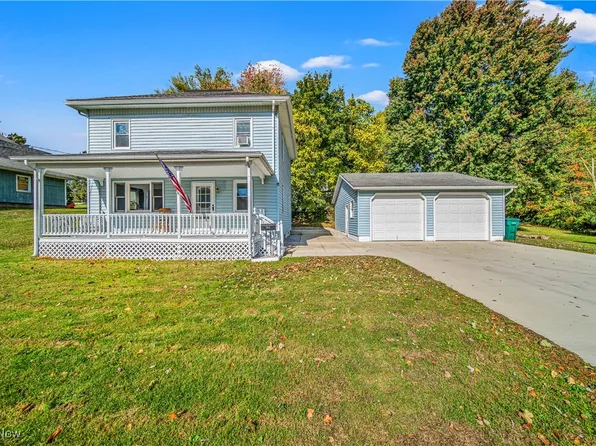 182 12th St, Conneaut, OH 44030