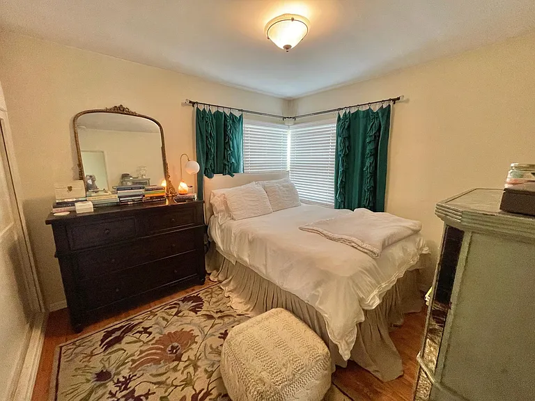 1304 Bonnie Brae St — Photo 7