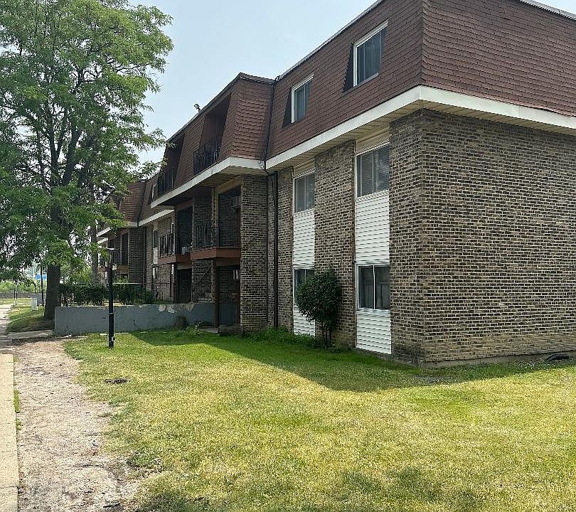 1st image of 535 Hill Dr #201
