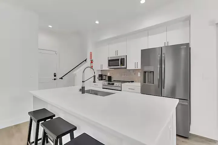 1307 E Harding St — Photo 5