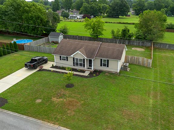4th image of 107 Locke Ct