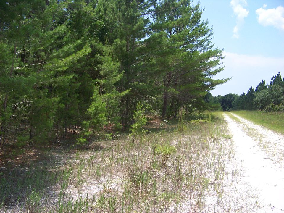 2nd image of 129 BLUEBERRY HILL