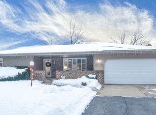 9769 Squire Ln, Belvidere, IL 61008