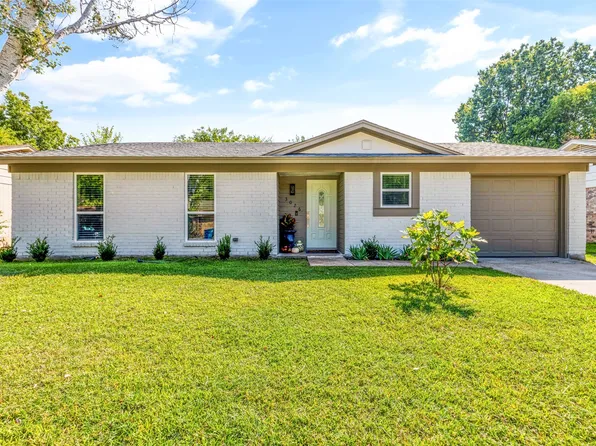 3026 Sandra Ln, Rowlett, TX 75088