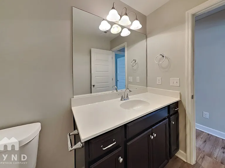 2233 Dale View Dr — Photo 15