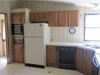 4th image of 28778 Kinney Pike
