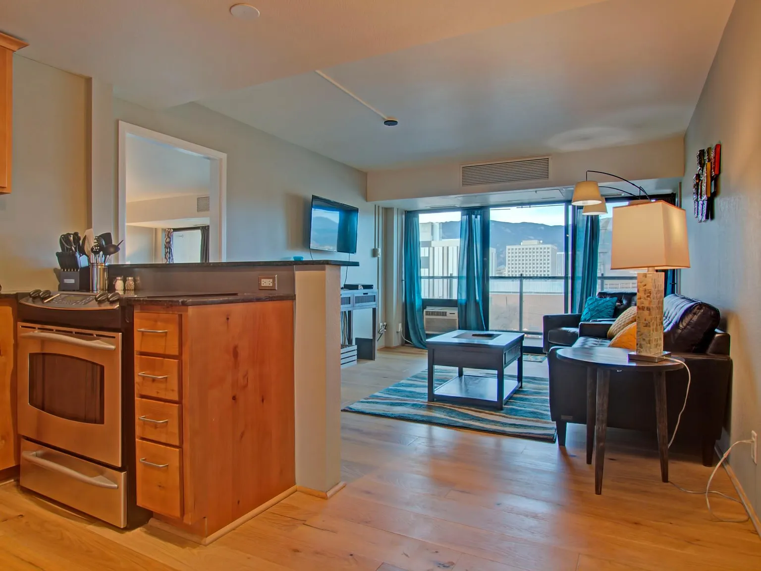 417 E Kiowa St — Photo 4