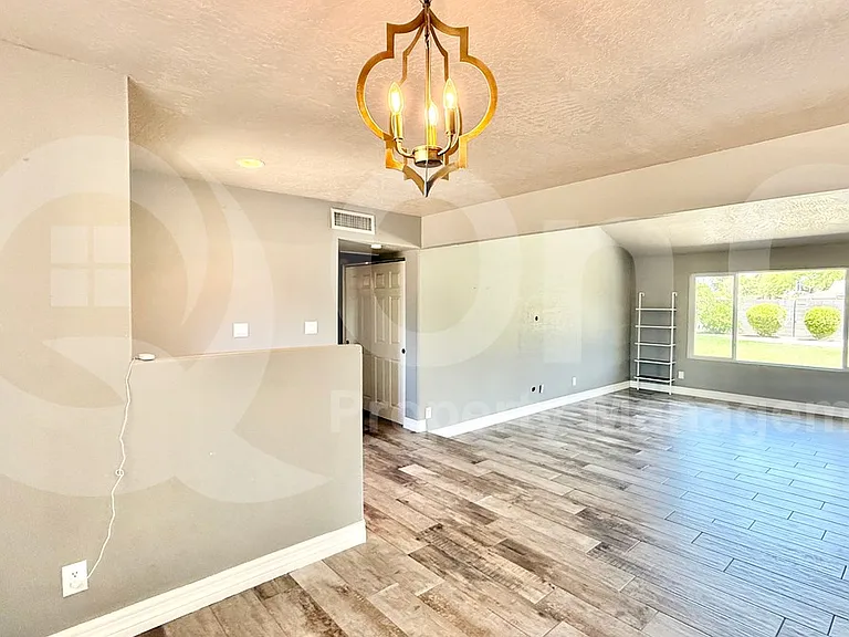 4969 E Evans Dr — Photo 4
