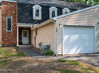 22 Willard Dr, Clifton Park, NY 12065