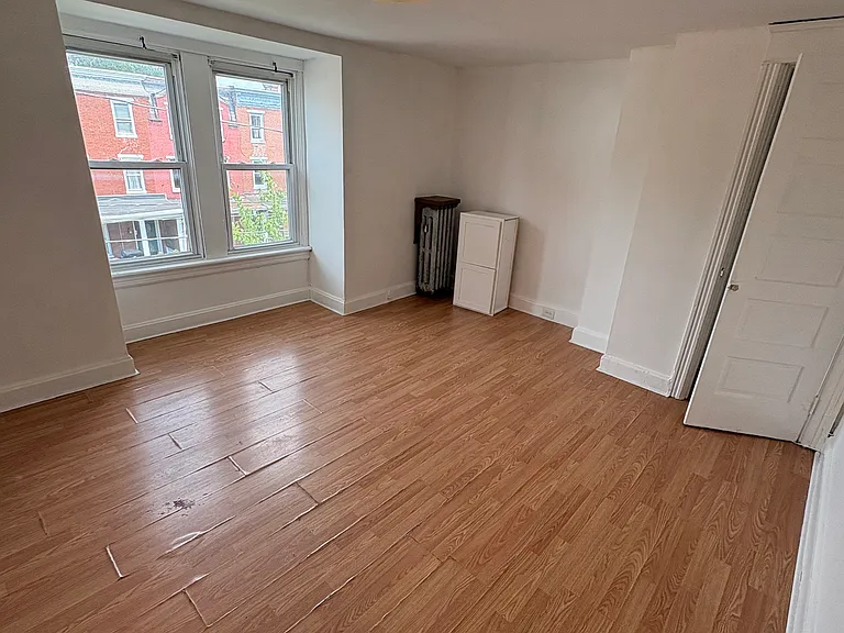 48 N 17th St — Photo 4