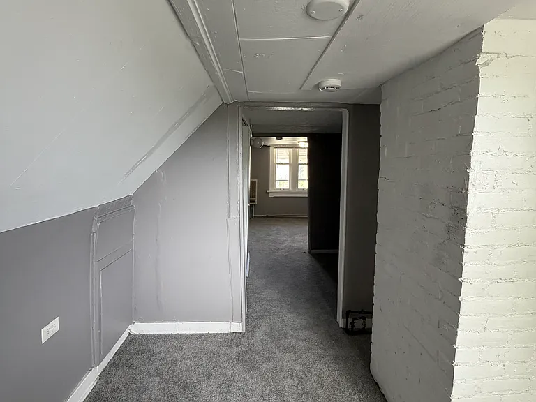 1315 E 114th St — Photo 16