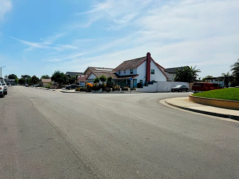 8312 Snowbird Dr — Photo 2