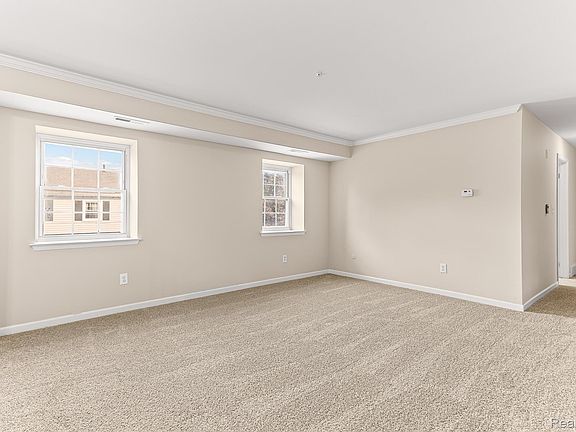 3rd image of 2260 N Hix Rd