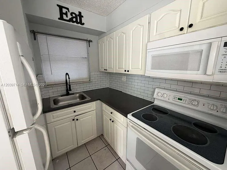 8801 W Flagler St #104 — Photo 5