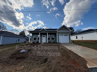 3121 Chapel St, Walkertown, NC 27051