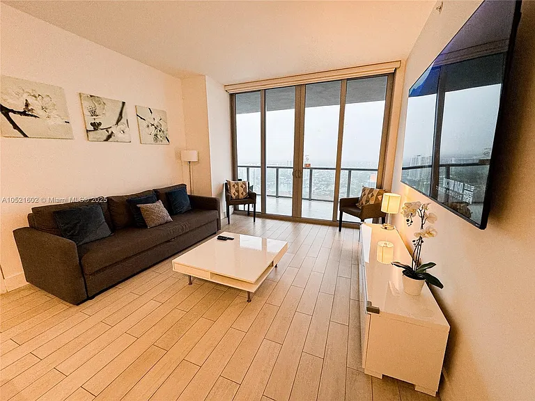 2600 E Hallandale Beach Blvd #3104 — Photo 2