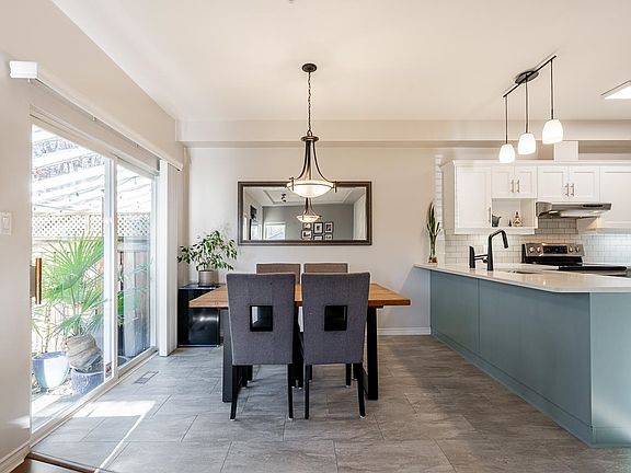 5th image of 998 Riverside Dr #9