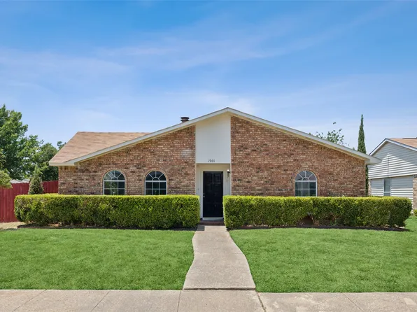 1901 Glencrest Ln, Garland, TX 75040