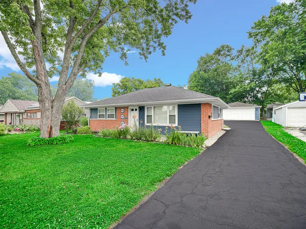 319 Sauganash St, Park Forest, IL 60466