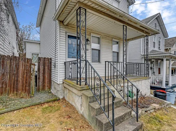 110 E Grove St, Dunmore, PA 18510