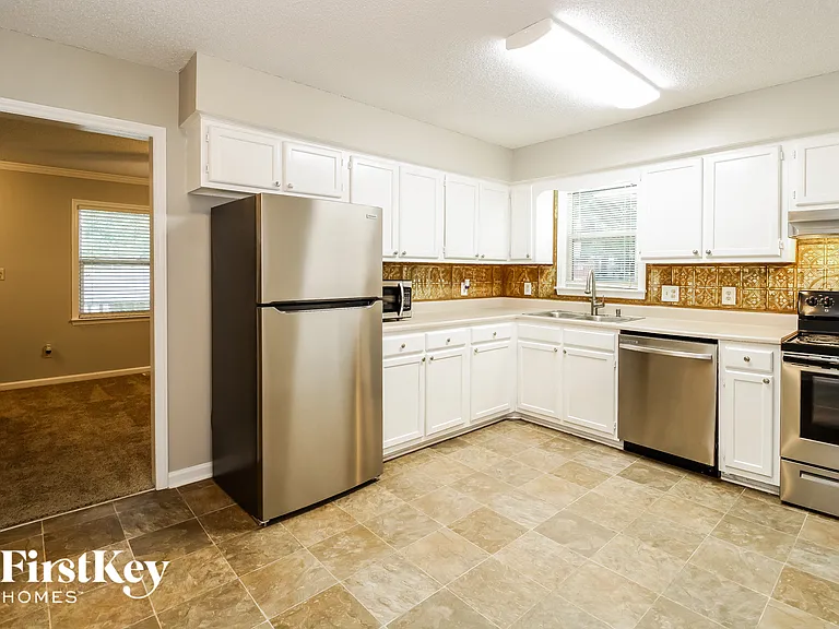 107 Eagle Nest Ct — Photo 5