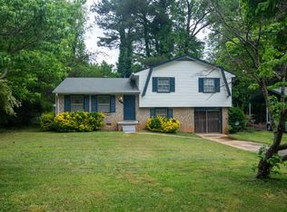 6038 Randy Ln, Ellenwood, GA 30294