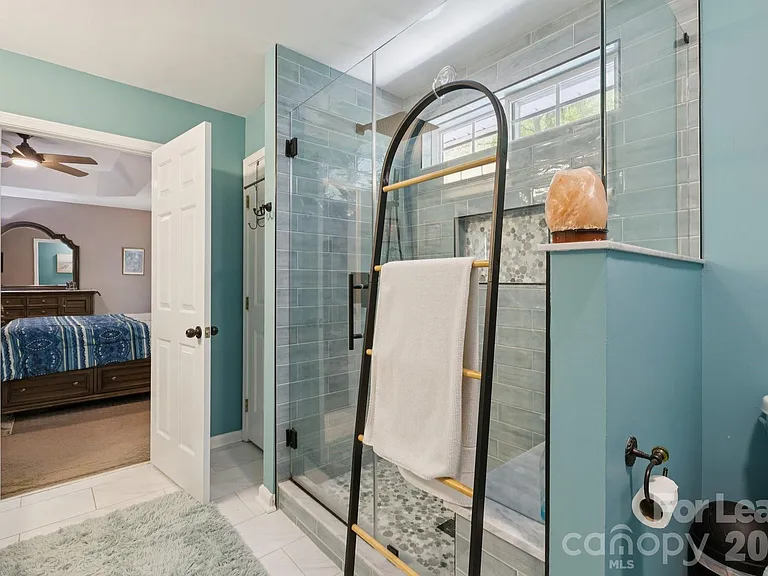 6037 Queens Walk Ct — Photo 22
