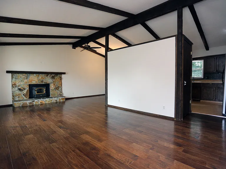 6734 S 73rd Ave — Photo 12