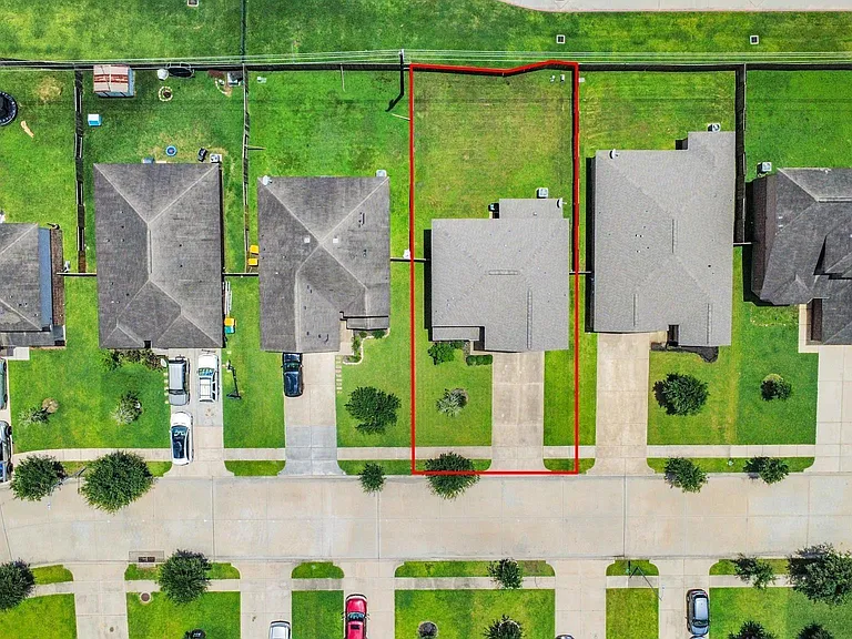 9423 Grand Spark Dr — Photo 43