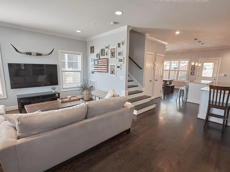 4510 Michigan Ave — Photo 3