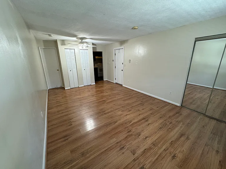 135A Winthrop St #4 — Photo 3