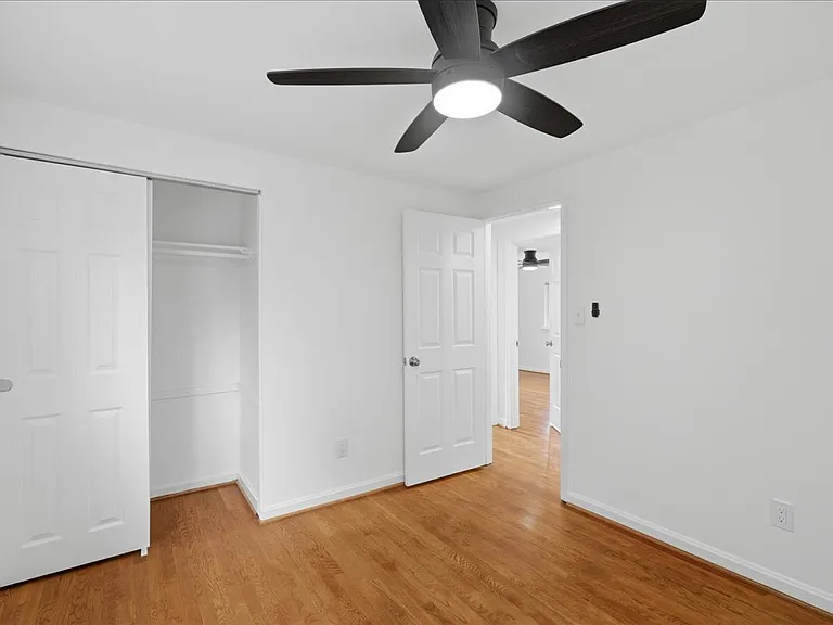709 N Pryor St — Photo 24