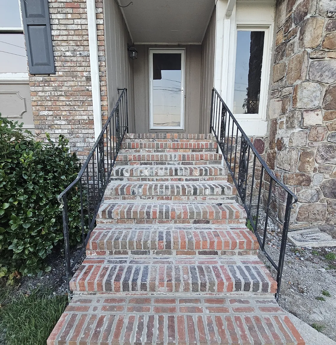 5 bed, 2987 sqft, $3,000 — Photo 2