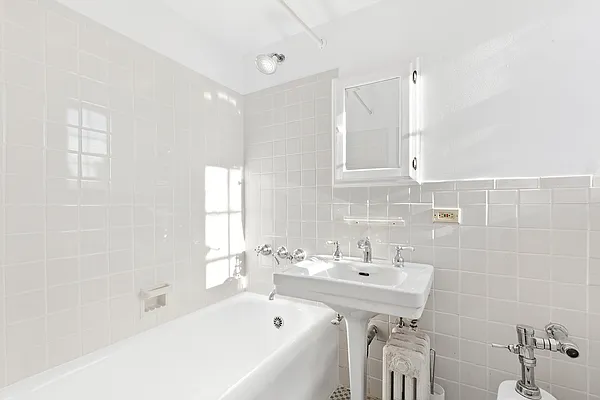 Rented by Corcoran | media 24