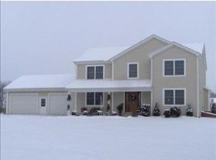 132 Buttercup Rd, Butler, PA 16001